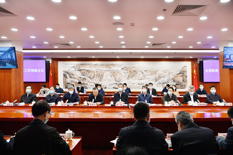新华全媒+丨财政部部长刘昆：2022年将实施更大力度减税降费