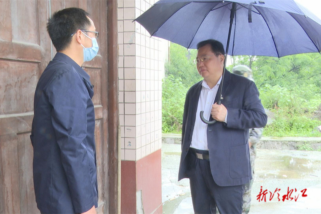 曾伯怡調研居民自建房隱患排查整治工作 從嚴從細抓好整治  確保人民群眾生命財產安全