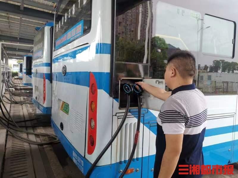 新能源汽車熱銷帶火動(dòng)力電池回收業(yè)，湖南去年產(chǎn)業(yè)鏈產(chǎn)值超150億居全國(guó)第一