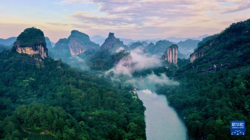 “雙遺產(chǎn)”名山在中國(guó)——武夷山