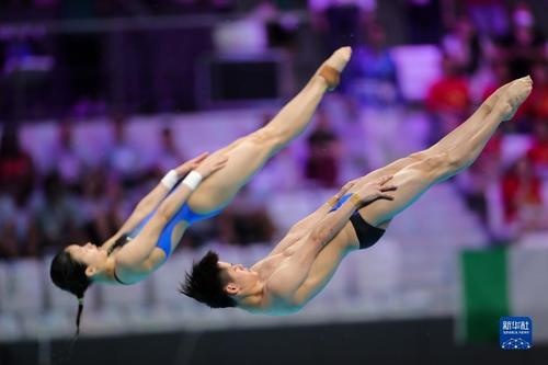 游泳世锦赛：林珊/朱子锋混双3米板夺冠 中国跳水日进三金