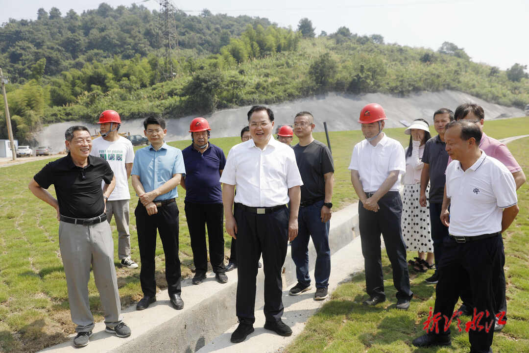 曾伯怡督導突出生態(tài)環(huán)境問題整改工作  加快生態(tài)問題整改 筑牢生態(tài)環(huán)保底線