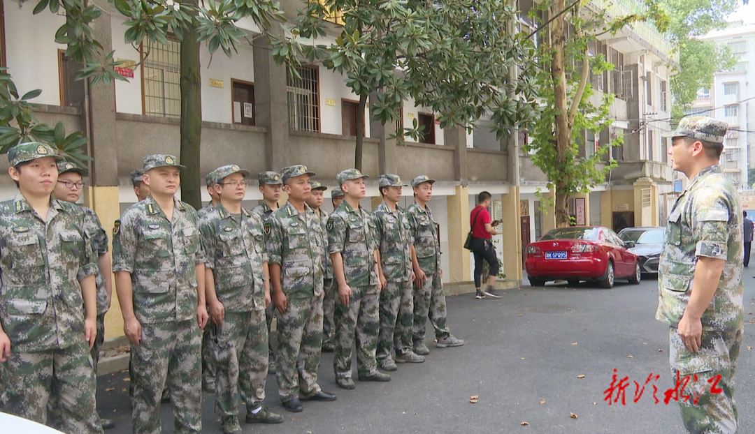 創(chuàng)國(guó)文在行動(dòng) 冷水江市應(yīng)急連民兵走上街頭  為“創(chuàng)文”貢獻(xiàn)力量