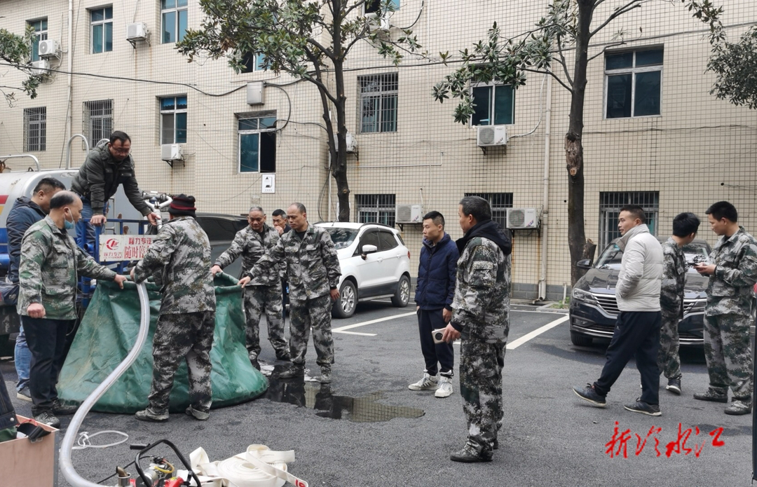 冷水江街道：党建引航保平安 凝心聚力谋发展