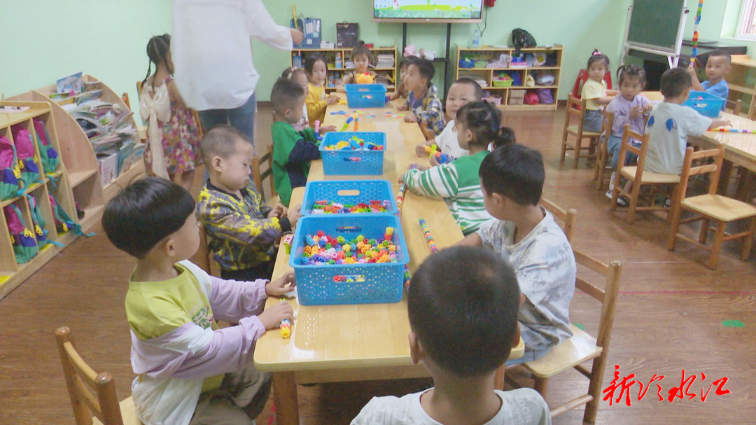在秋天開學 | 幼兒園開學第一天: 入學“眾生相” 有笑有淚有期待