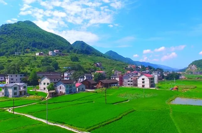 第三批全國鄉(xiāng)村治理示范村鎮(zhèn)名單公示  我市鐸山鎮(zhèn)眉山村入選