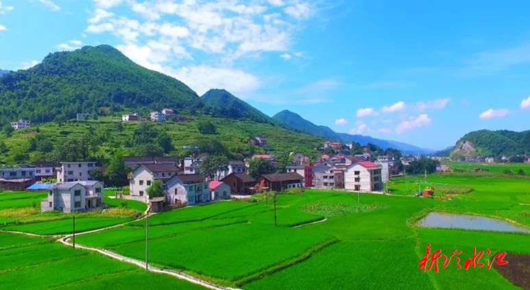 第三批全國鄉(xiāng)村治理示范村鎮(zhèn)名單公示  我市鐸山鎮(zhèn)眉山村入選