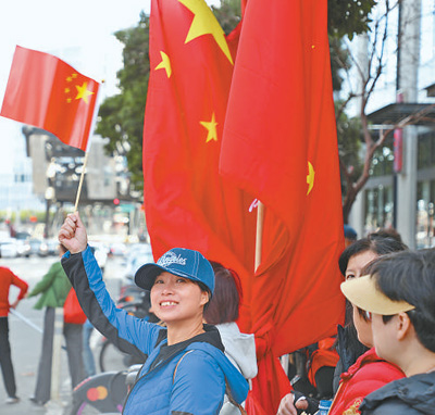 習(xí)近平主席在美國友好團(tuán)體聯(lián)合歡迎宴會上的重要演講引發(fā)美國友人熱烈反響—— 拉緊人民的紐帶 增進(jìn)人心的溝通