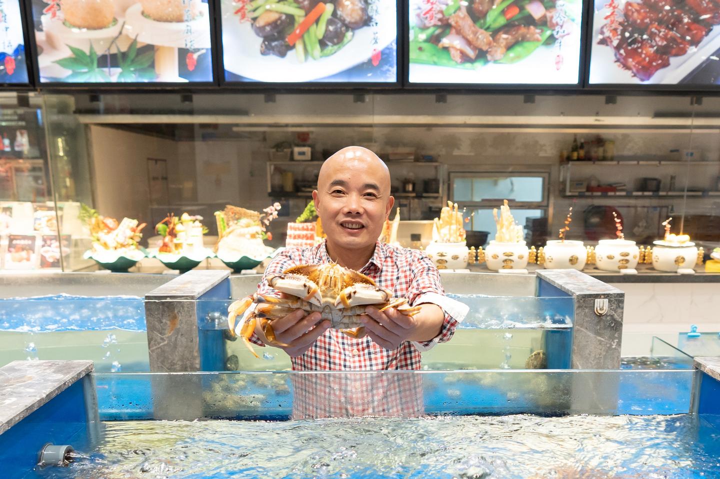 规定中层以上每个月必须打卡新餐厅 德清凤栖餐饮追求极致管理(图3)