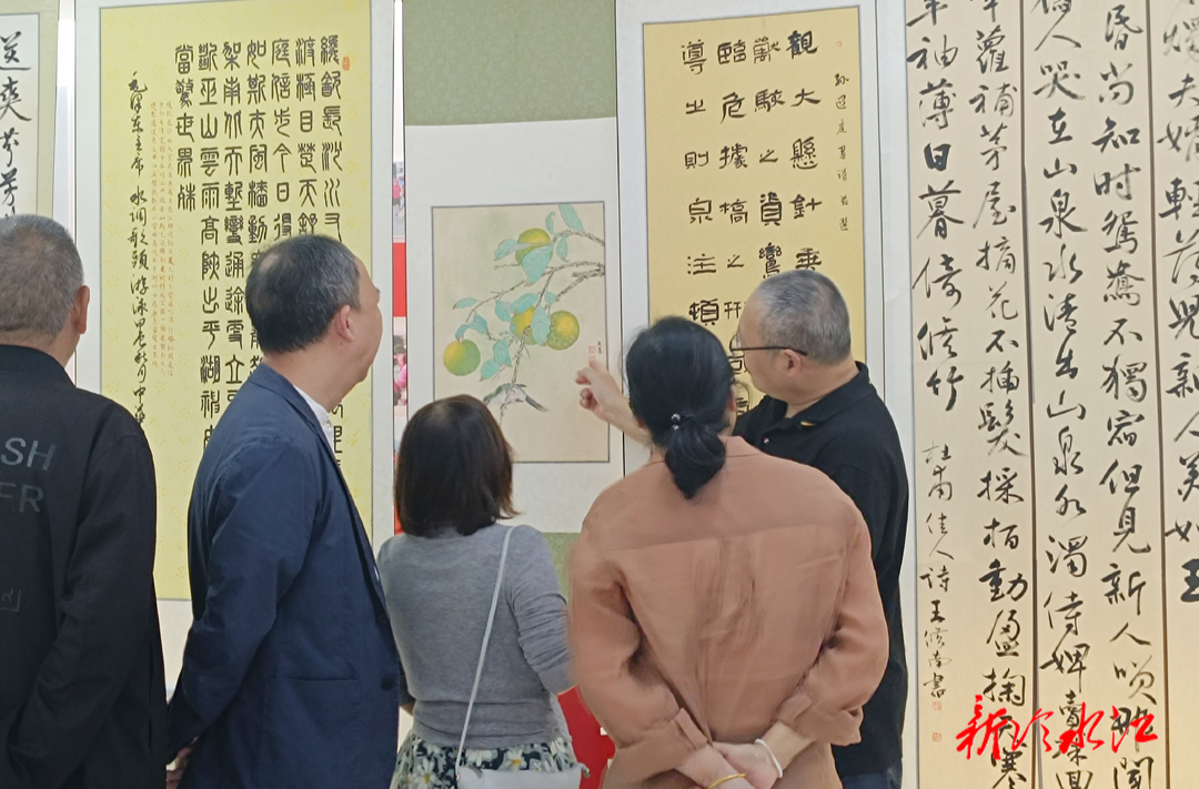 重陽敬老慶華誕，老年書畫展風采  冷水江市舉辦老年書畫作品展