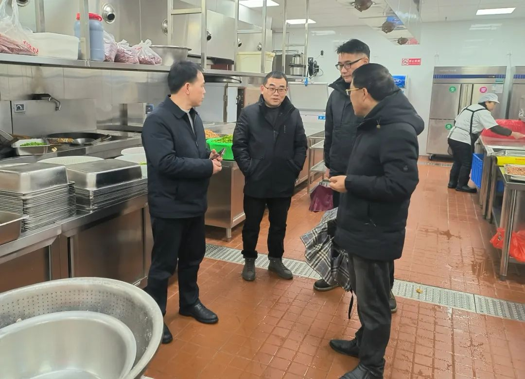 婁底幼專領(lǐng)導(dǎo)帶隊開展安全檢查 筑牢校園安全防線