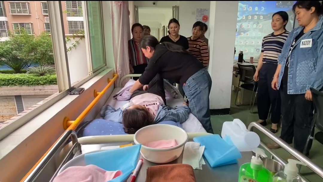 冷水江：多方聯(lián)動培育“康養(yǎng)湘軍”新力量