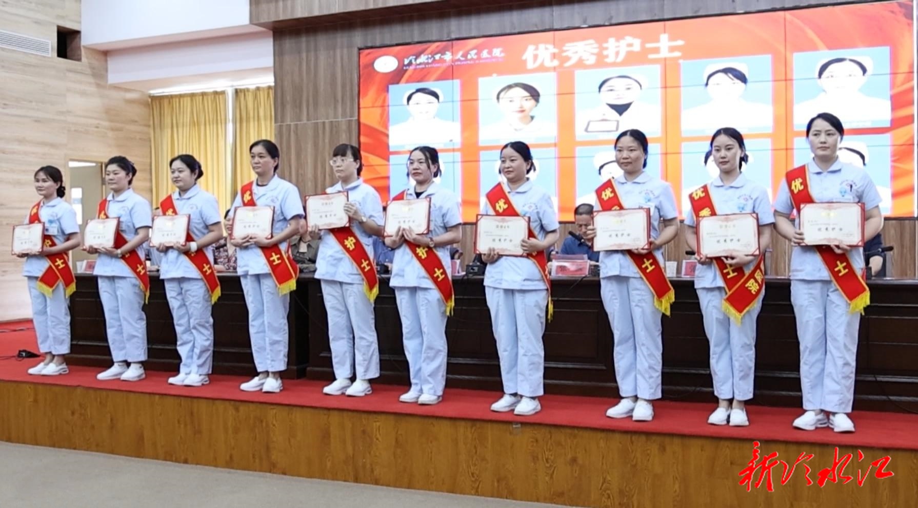 市人民醫(yī)院：慶祝5·12國(guó)際護(hù)士節(jié) 表彰先進(jìn)