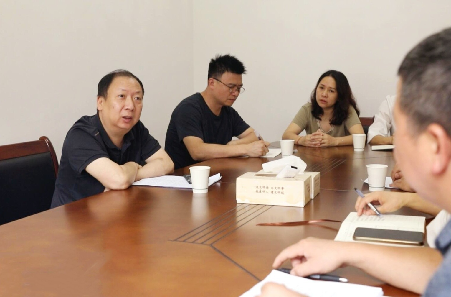 孫緯輝到布溪街道開展“四下基層”活動