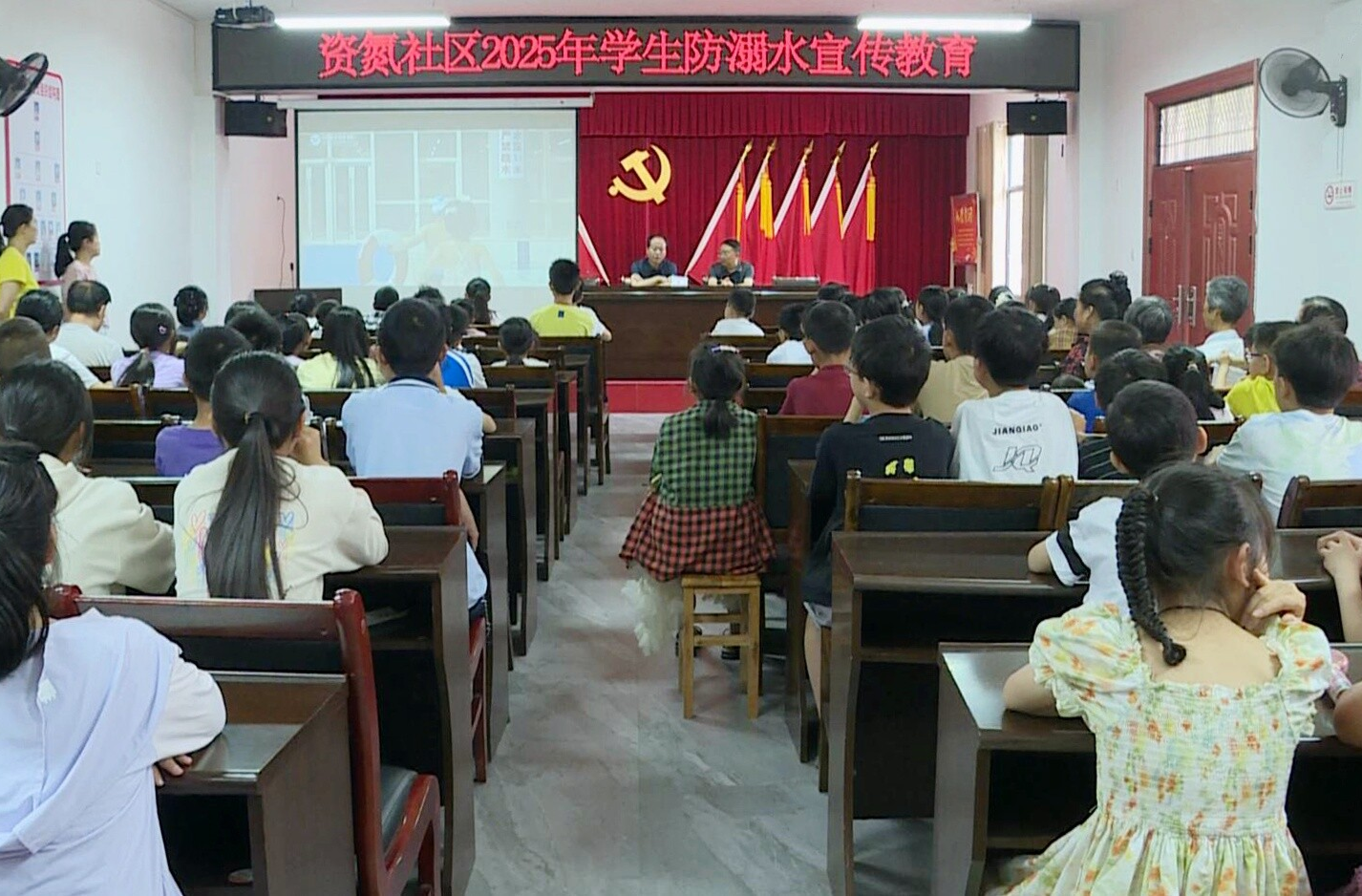 喜迎“六一”  禾青鎮(zhèn)資氮社區(qū)“花式”過六一
