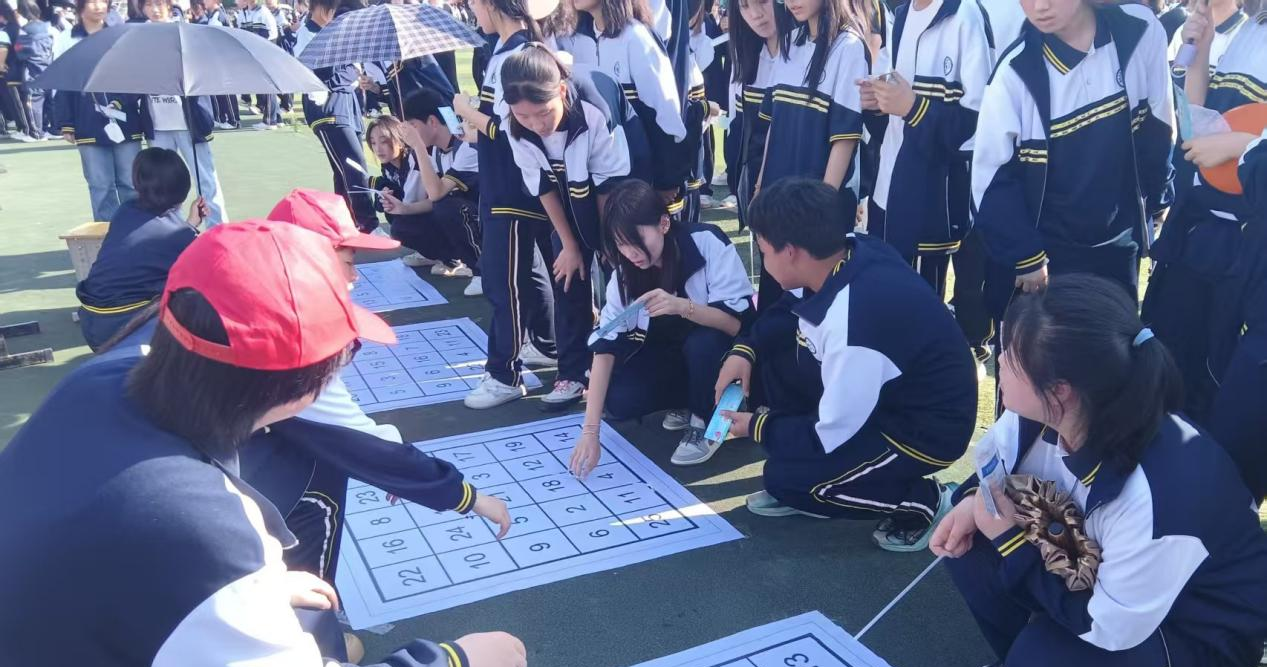 冷水江市六中：三千學(xué)子樂享“心靈游園”