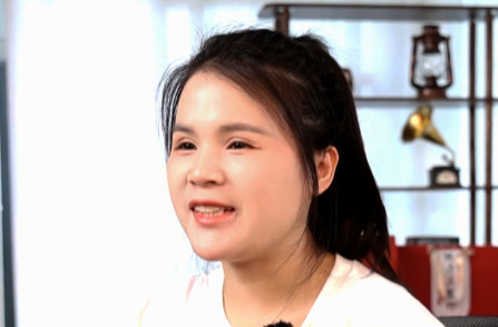 奮進新銻都 | “政”青春（一）市政協(xié)委員馮梅：電商女主播的鄉(xiāng)村“味”力革命