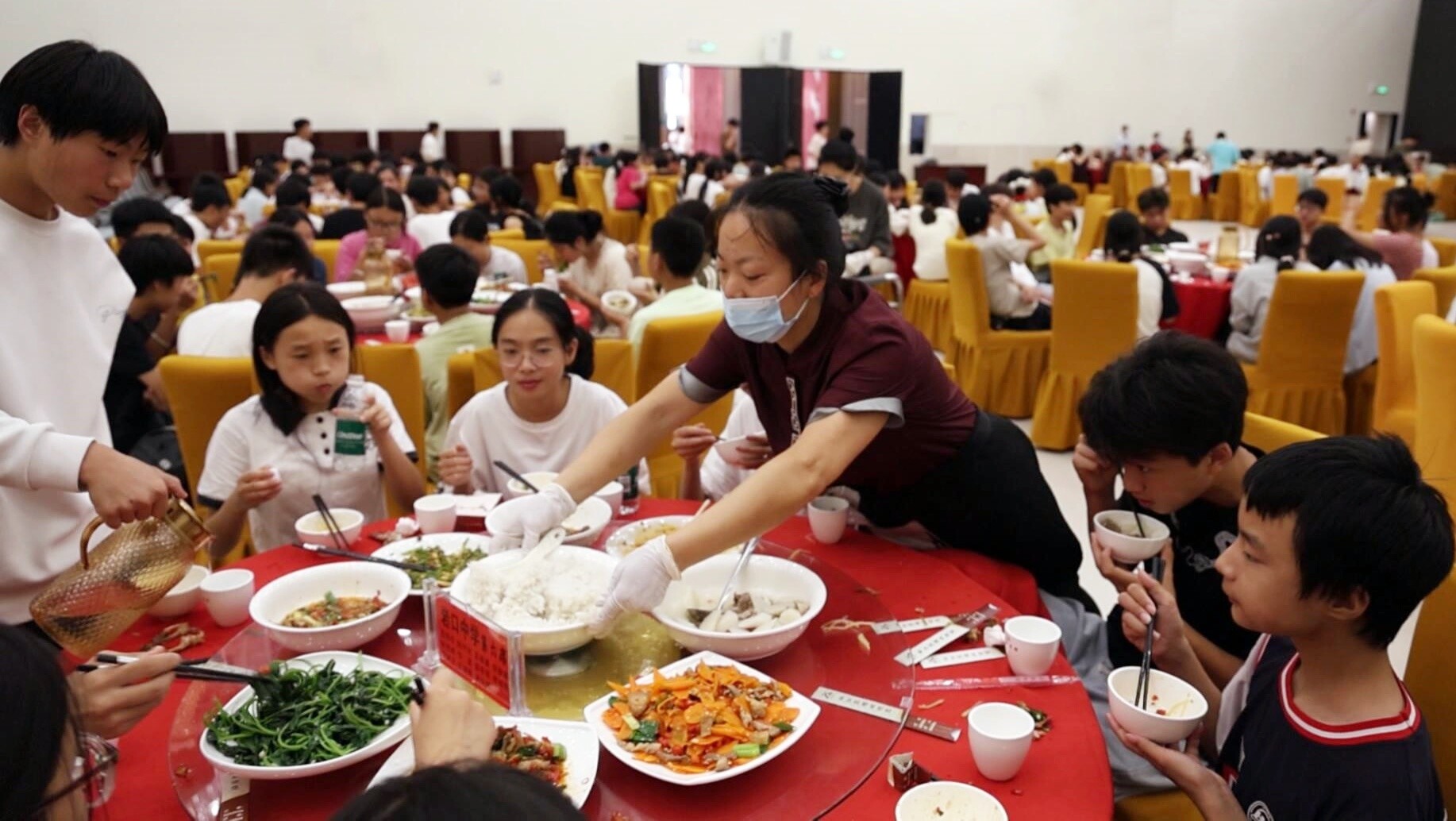 關注2025年中考   冷江賓館助力300余名中考生逐夢考場