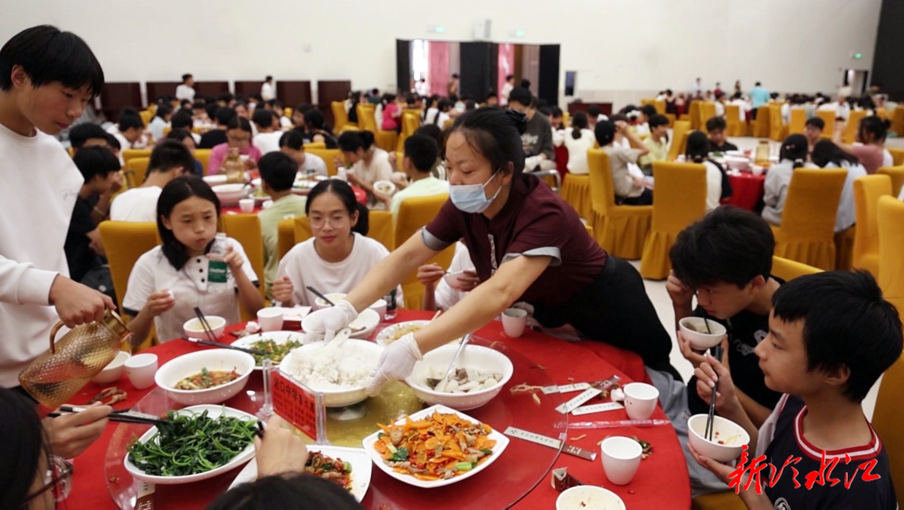 關(guān)注2025年中考   冷江賓館助力300余名中考生逐夢考場