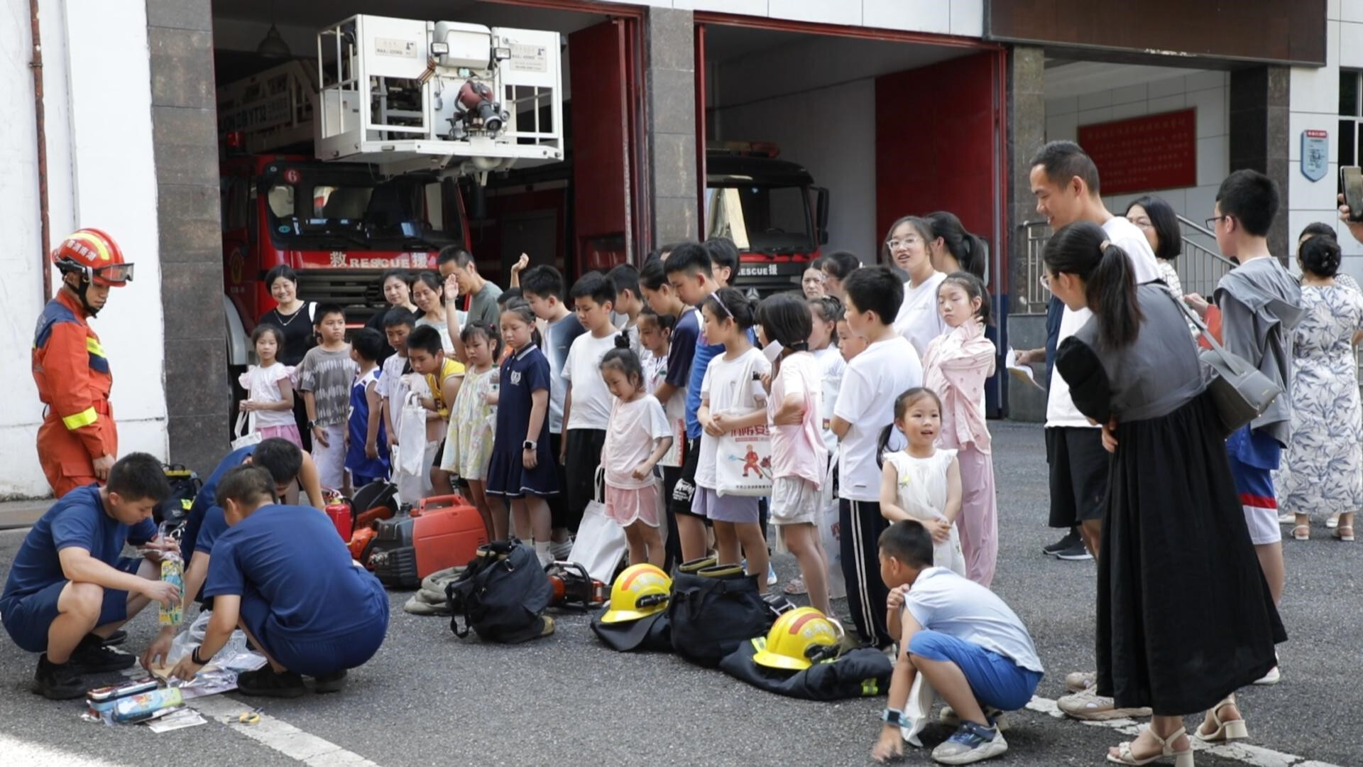 市消防大隊：市民“零距離”感受消防魅力