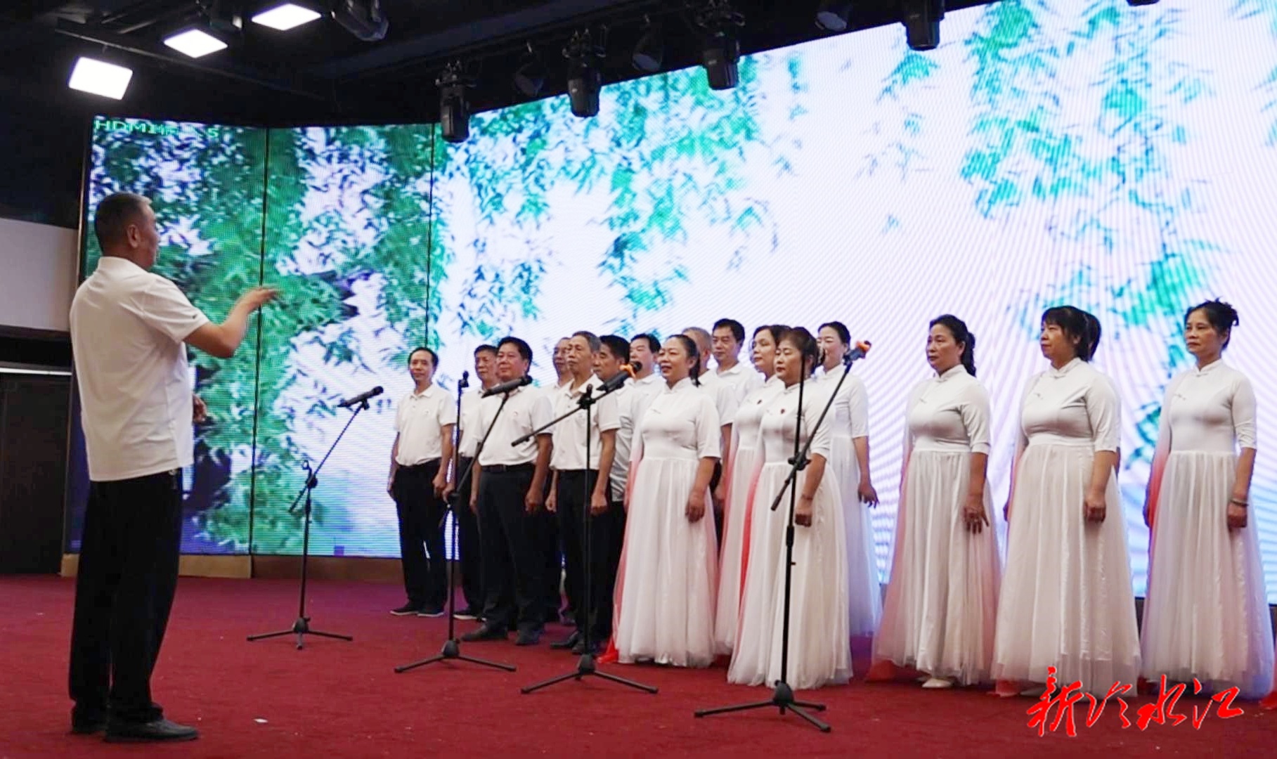 市老干部（老年）大學(xué)舉行春季班結(jié)業(yè)典禮暨教學(xué)成果展演
