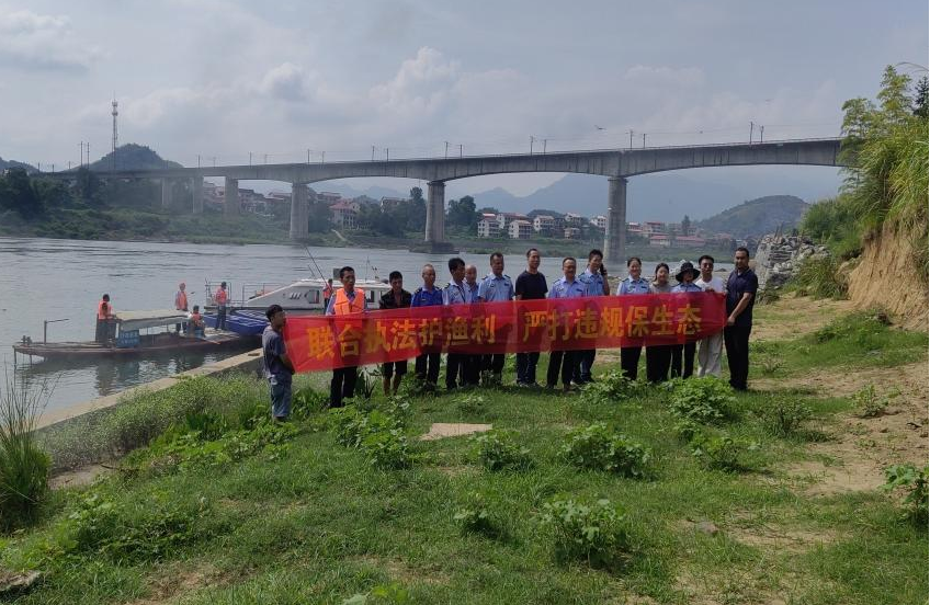 冷水江和新邵開展禁捕聯(lián)合執(zhí)法行動