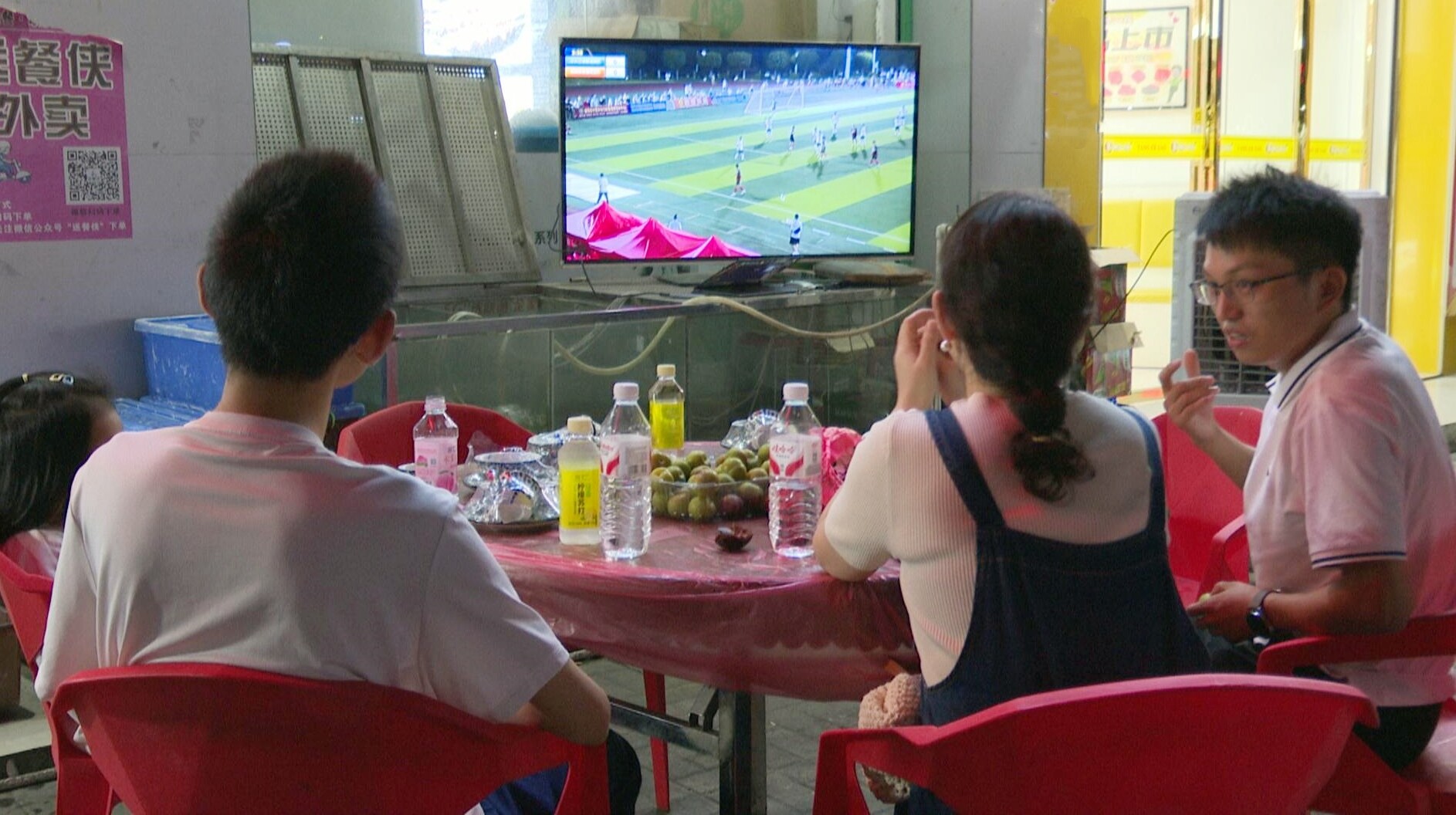 “婁超”來襲 活力十“足”  禾青夜市借“球”生“財”旺煙火