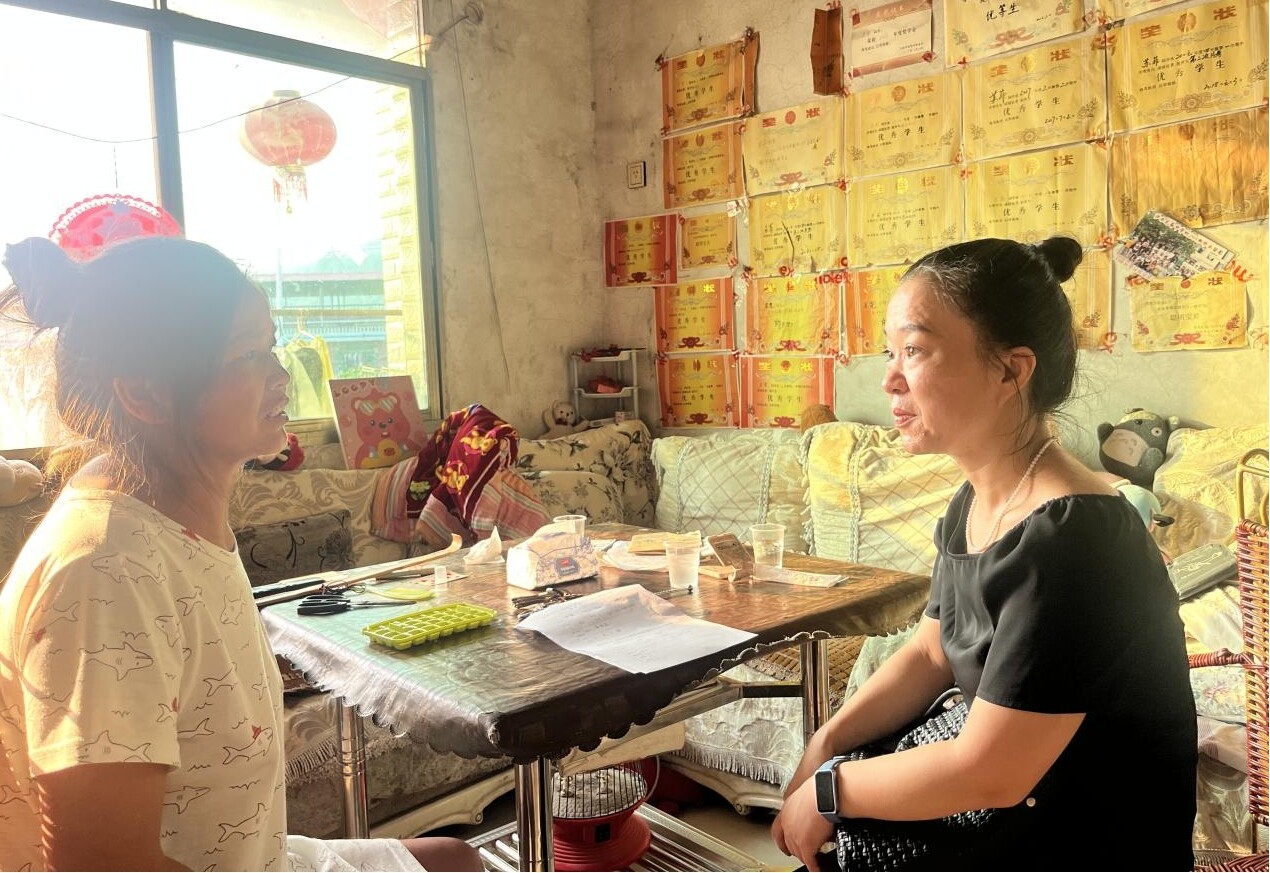 乡村教师郑岚岚26年坚守，她把暑假过成了“家访季”