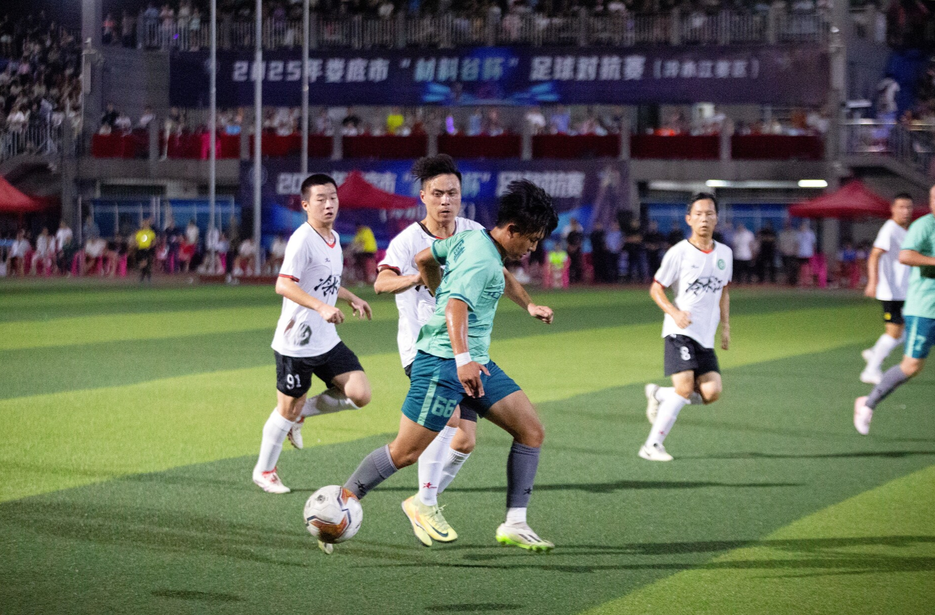 疯狂的“娄超” | 涟源三一龙之队4：0客胜冷水江锑都战神队