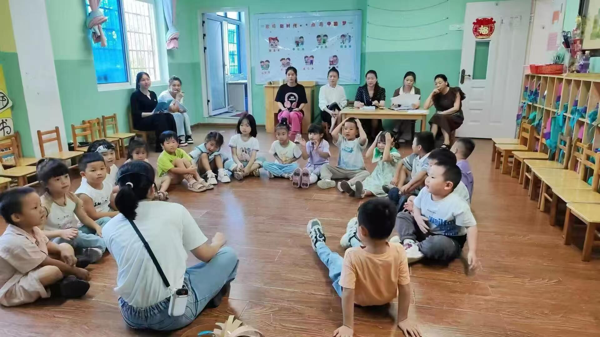 教师节 | 龚燕波：三十载坚守幼教，以爱与责任铸就教育丰碑