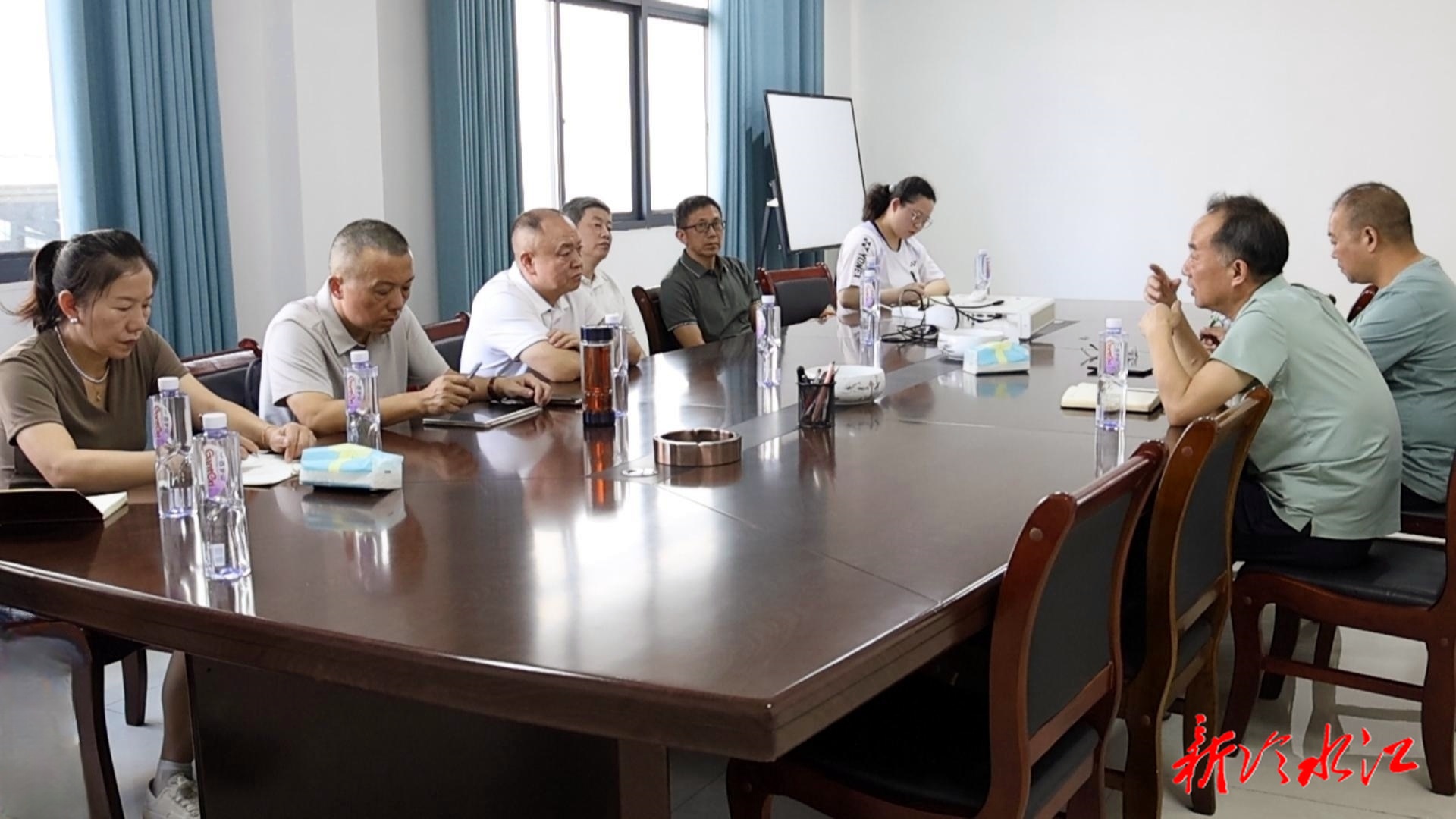 政協(xié)之窗 | 陽(yáng)衛(wèi)龍到經(jīng)開(kāi)區(qū)調(diào)研企業(yè)生產(chǎn)經(jīng)營(yíng)情況