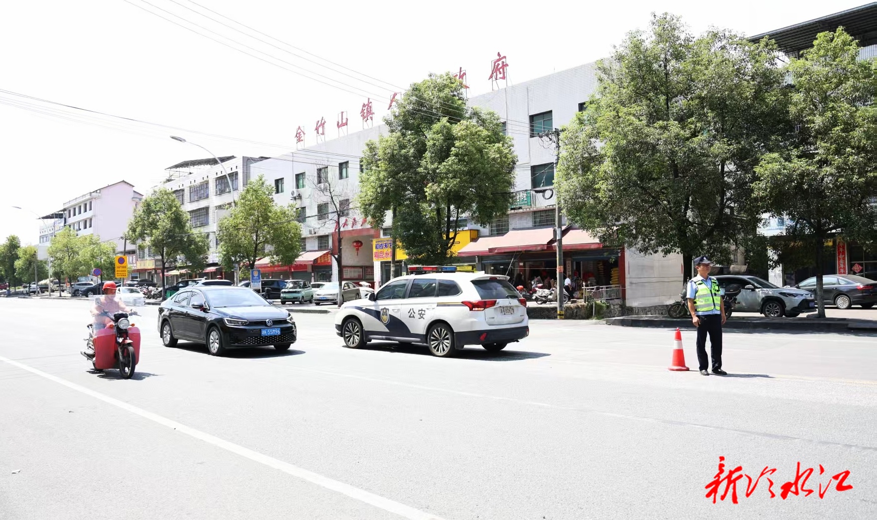 金竹山镇：“查教结合” 筑牢道路安全屏障