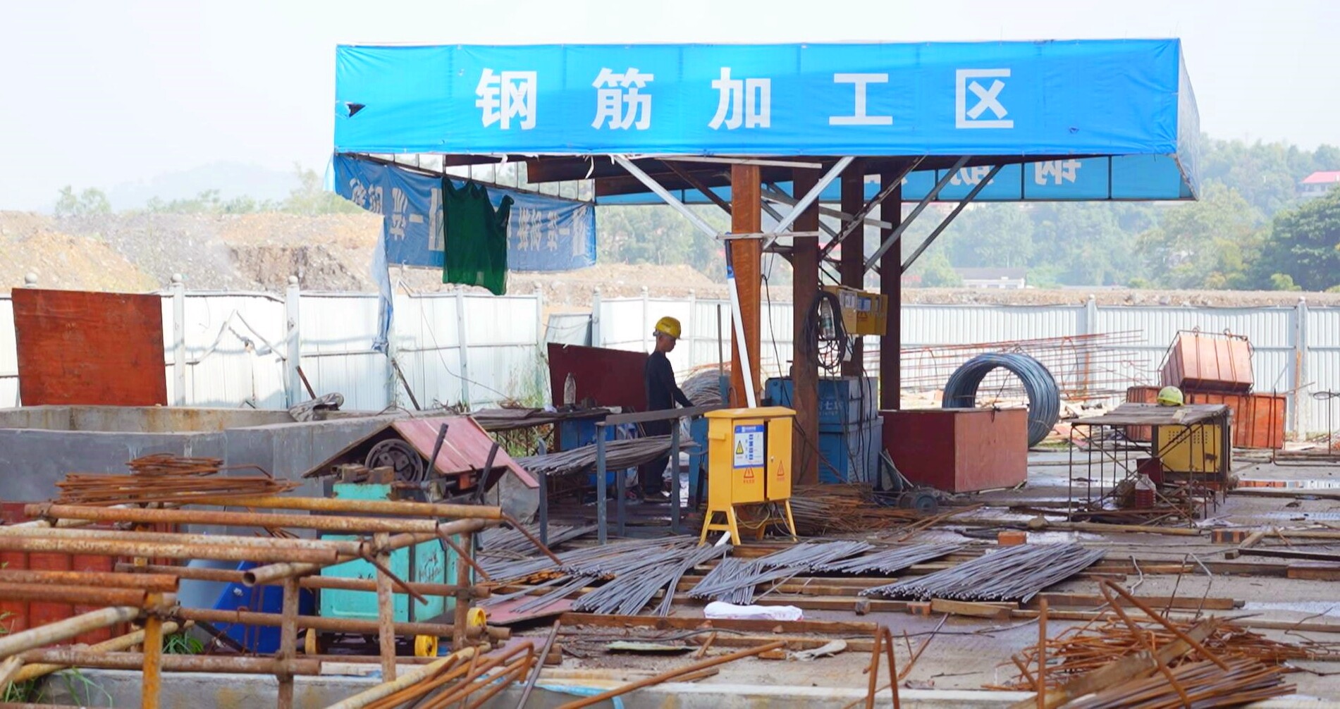 市新一中项目稳步推进  预计11月底全面完工