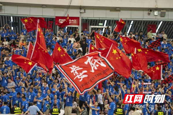 评论丨娄商之夜：一场湘超联赛的家乡献礼