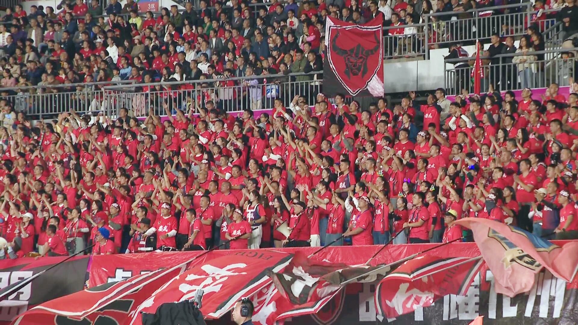 疯狂的“湘超” | 娄商化身球迷 含金量拉满