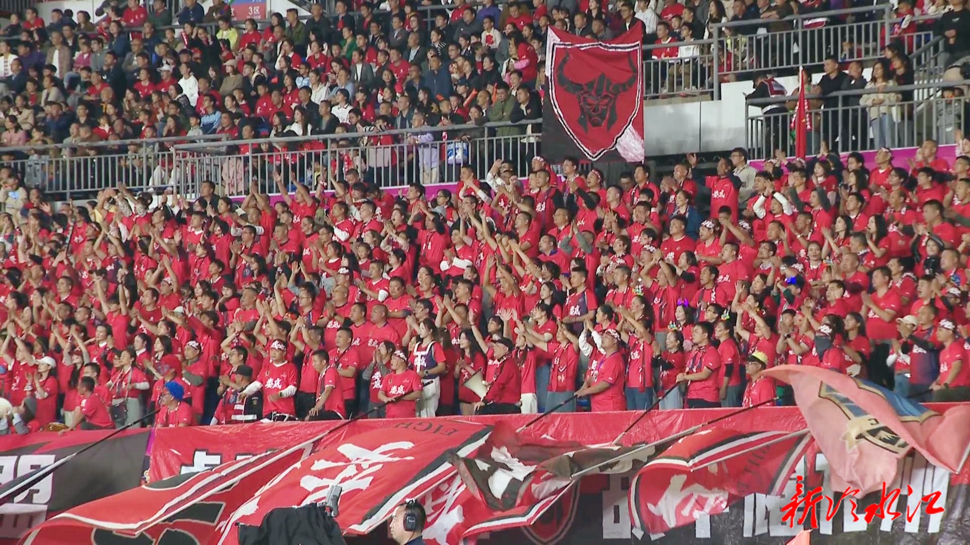 疯狂的“湘超” | 娄底：娄商化身球迷 含金量拉满