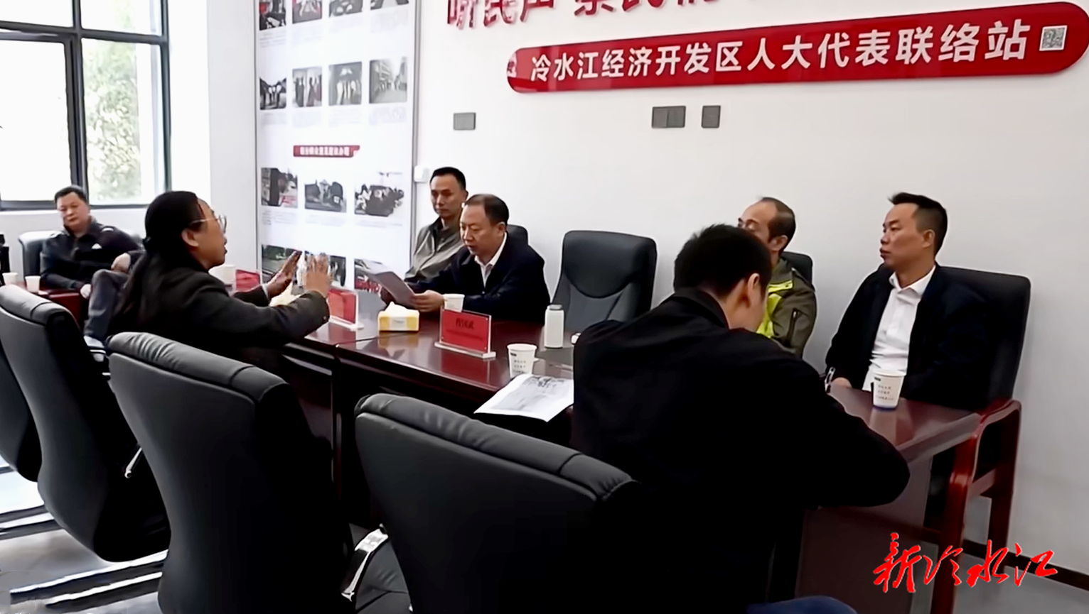 孙纬辉到经开区人大代表联络站接待群众