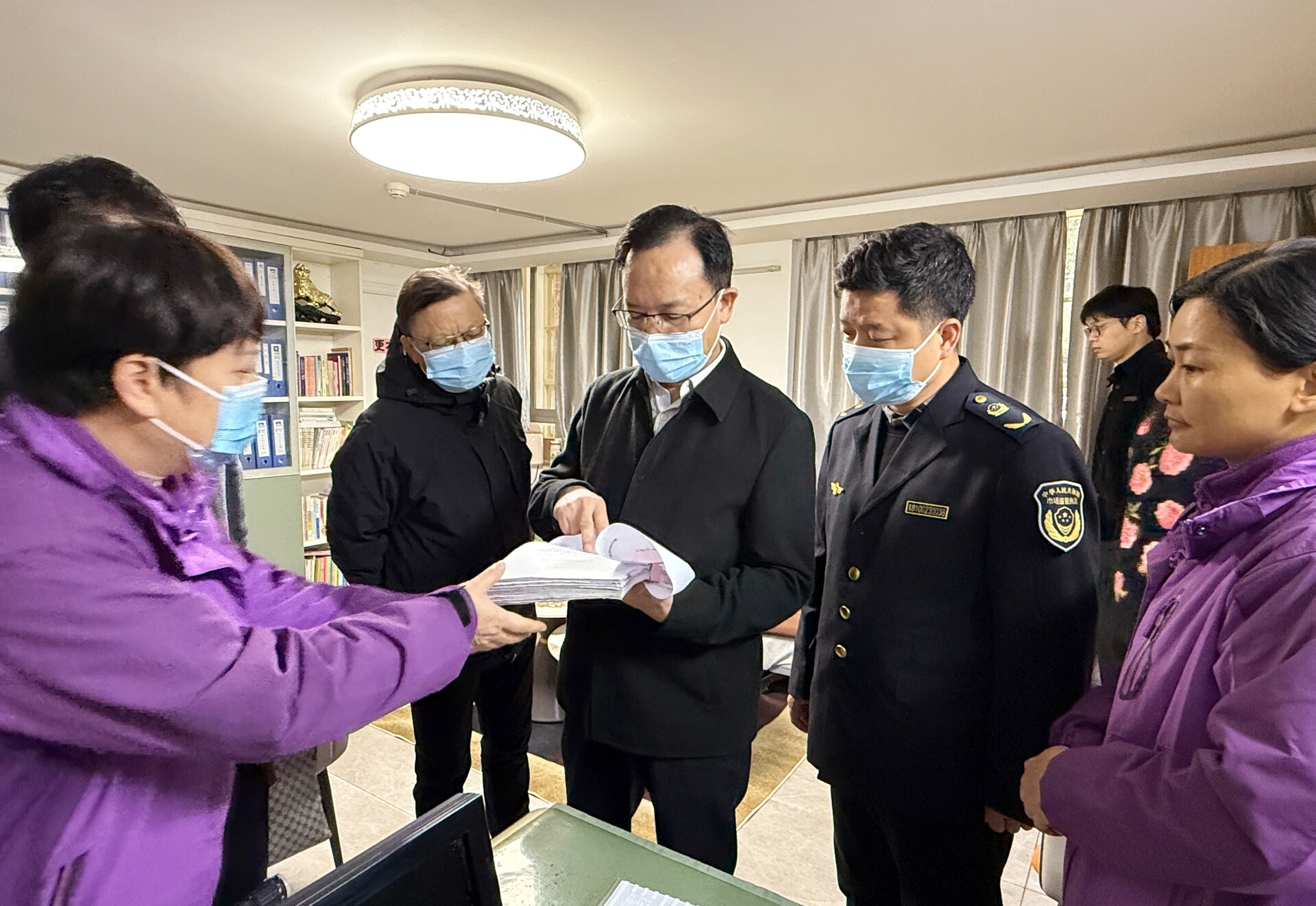 市领导开展“校园餐”专项督导暨党内关怀帮扶慰问