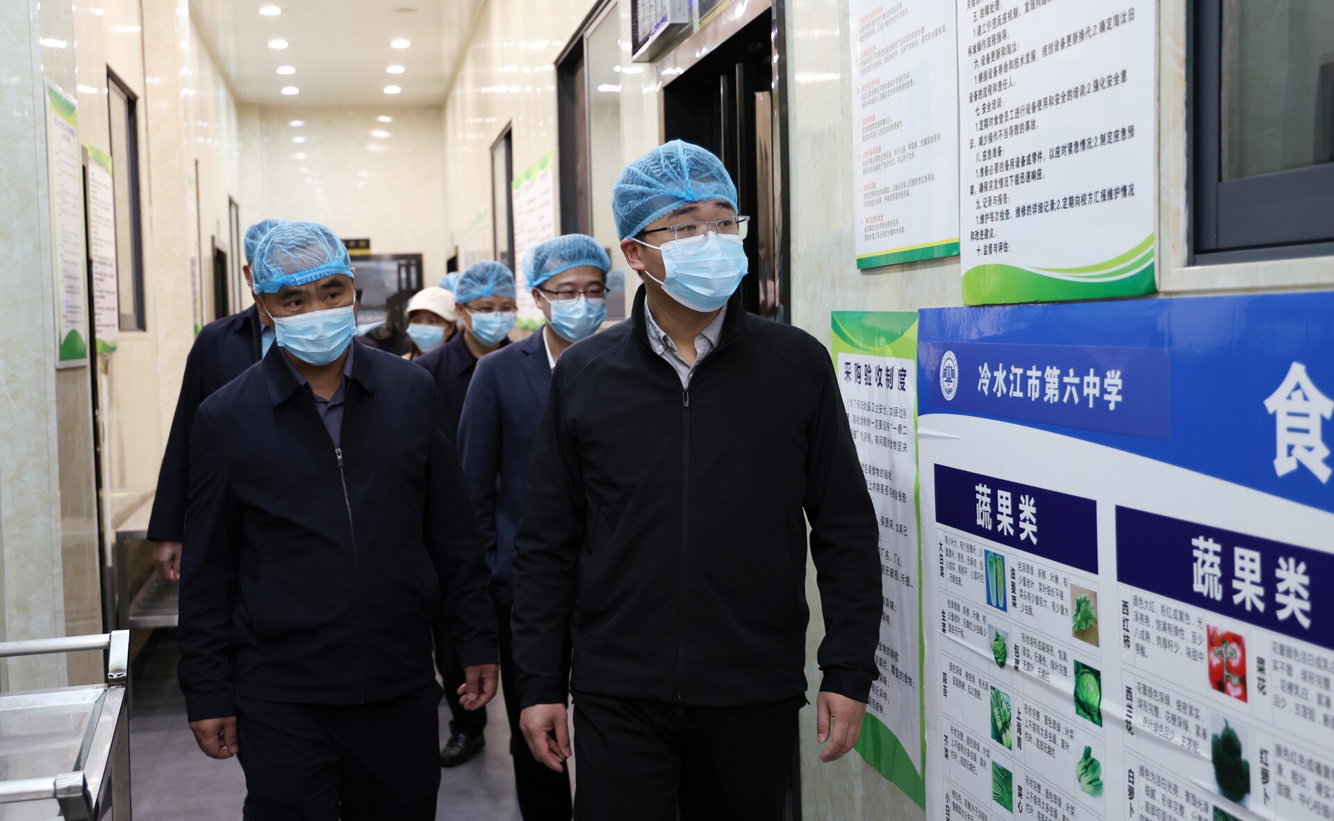 唐正到市第六中学督导“校园餐”整治工作