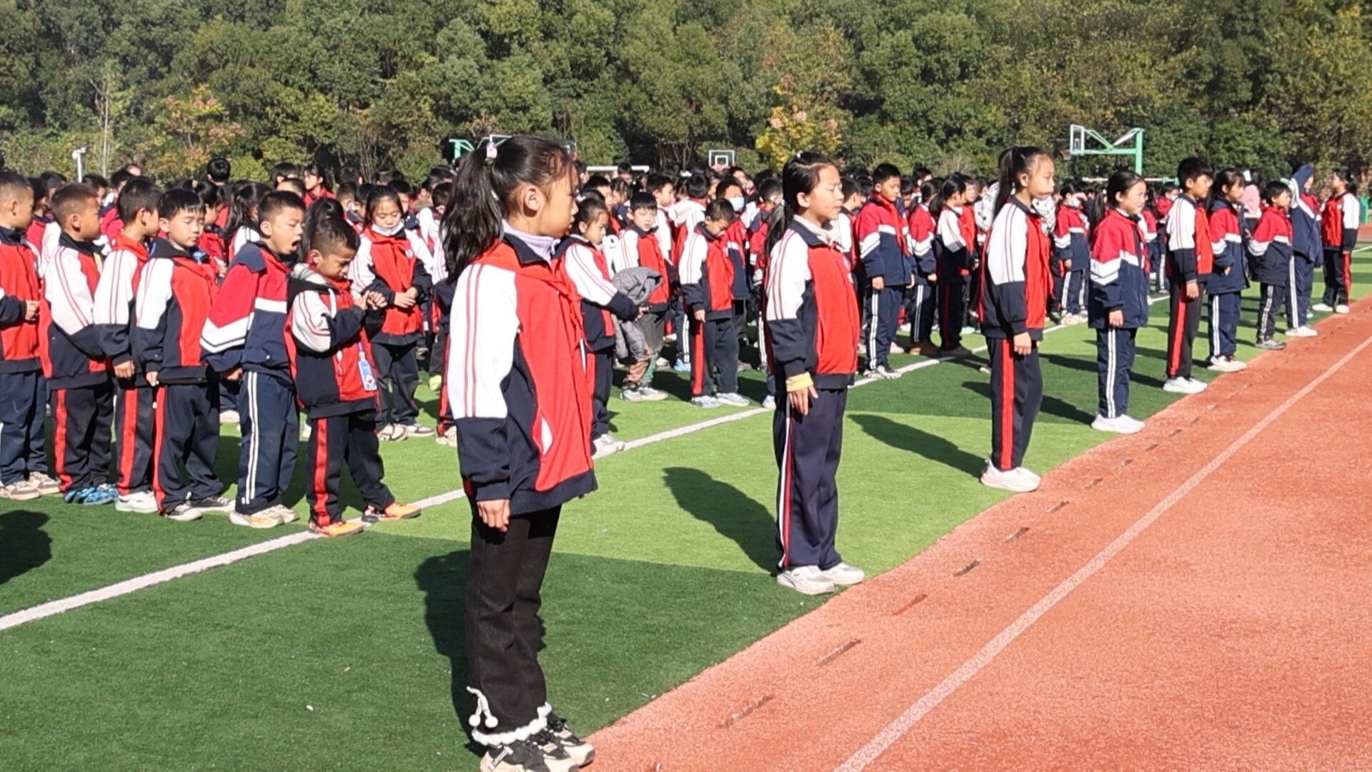 红日金月湾学校红领巾校园电视台正式授牌