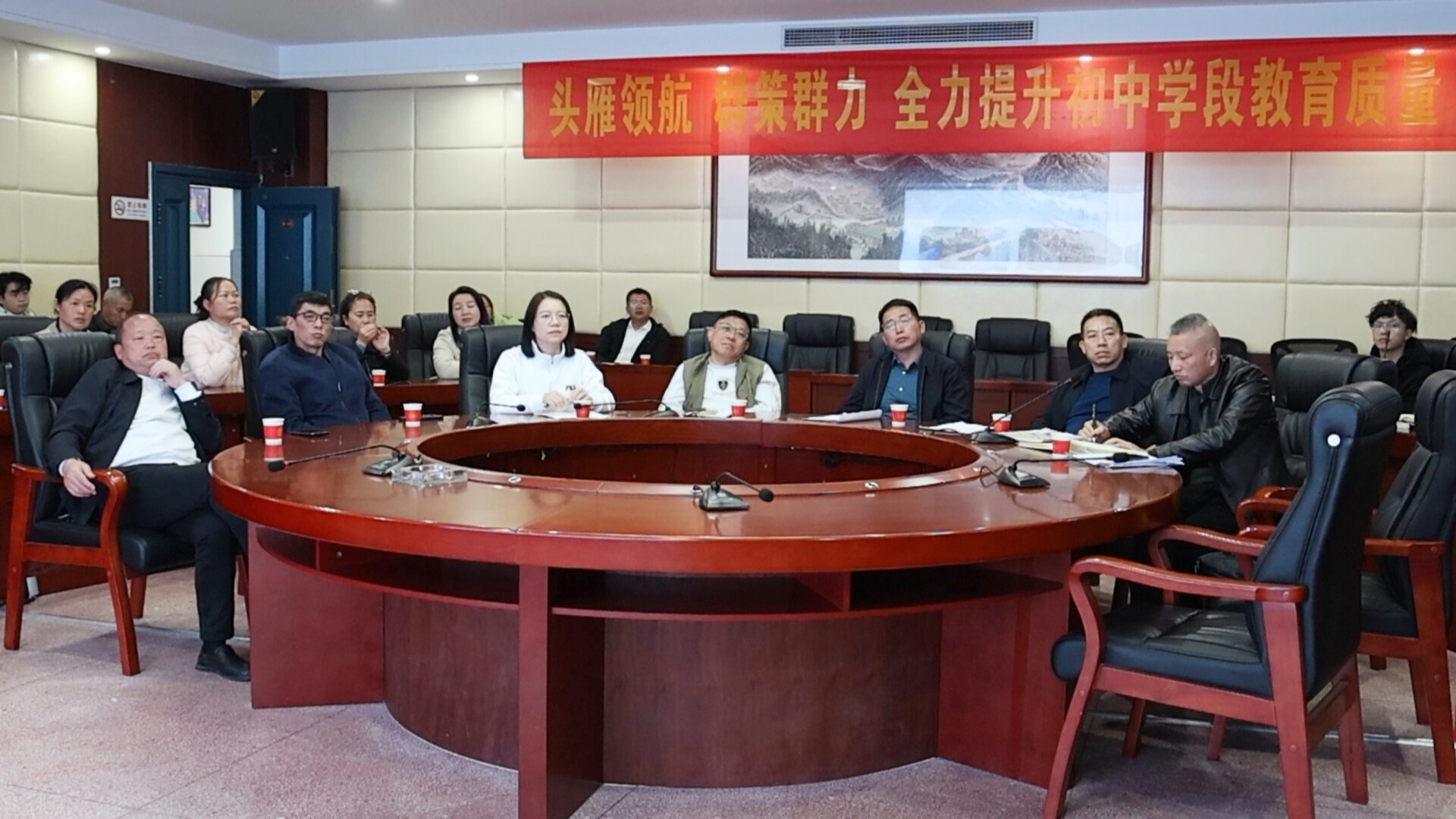 我市举办青少年心理健康专题读书研讨会