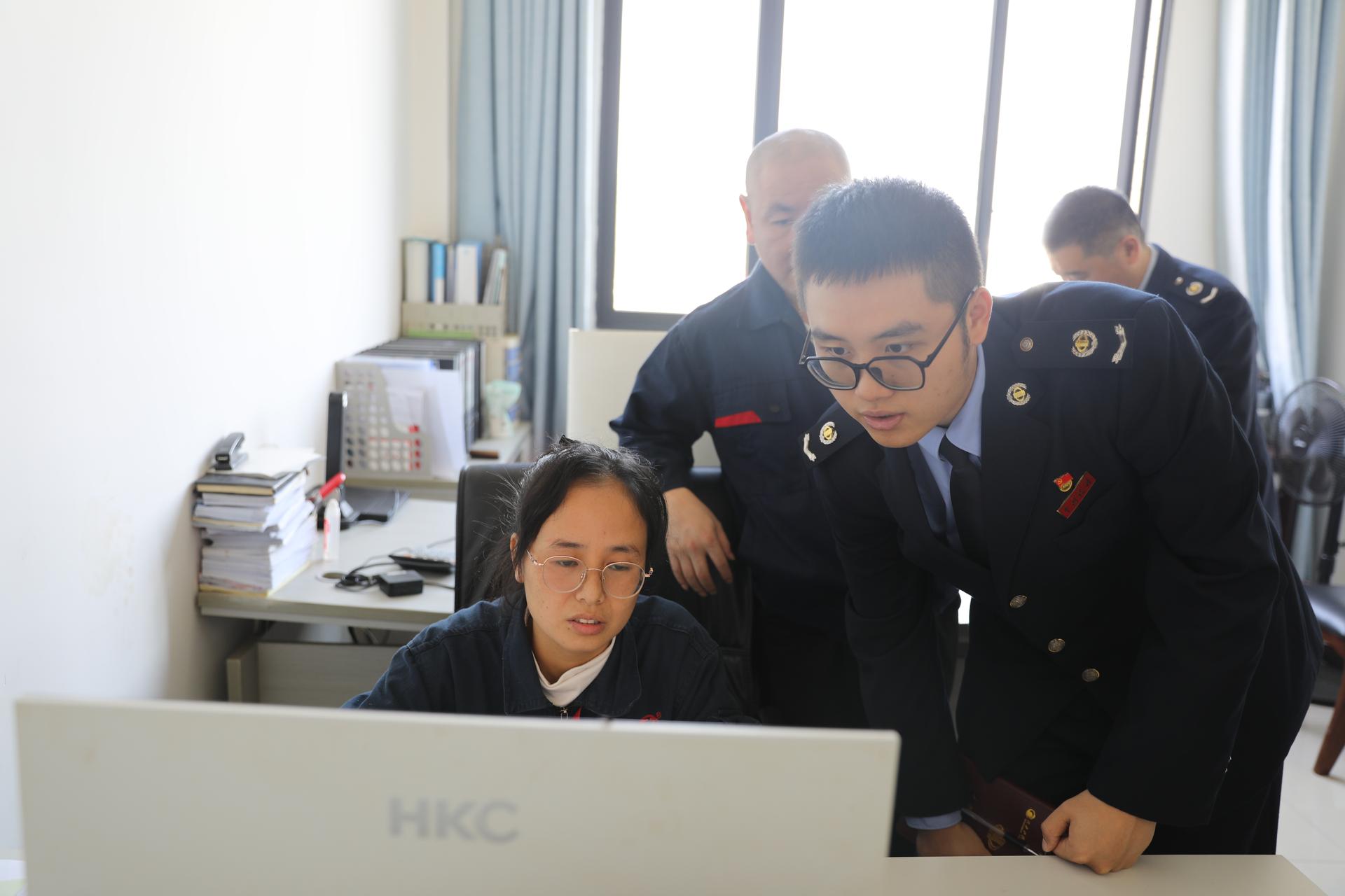 冷水江税务：精准服务护航经开区企业合规经营