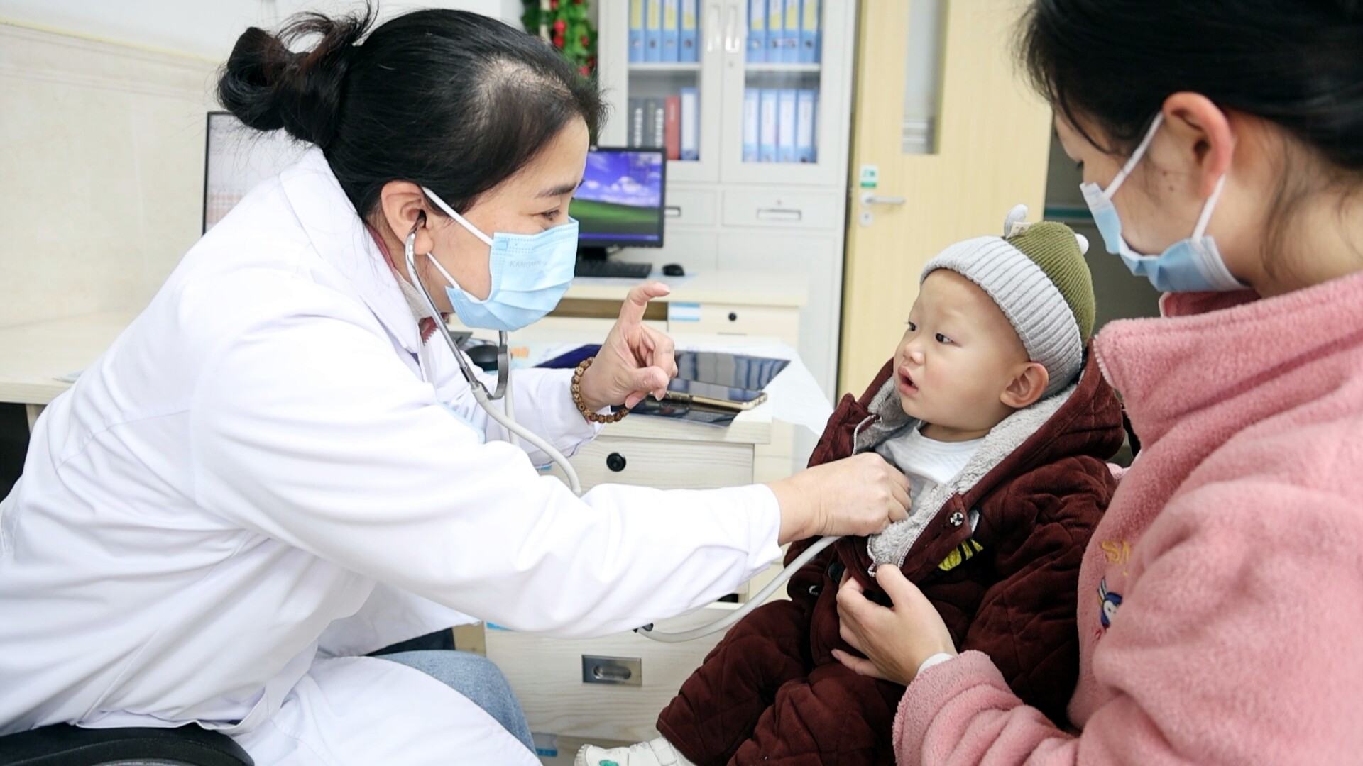 冷水江：甲流高发季  专家来支招