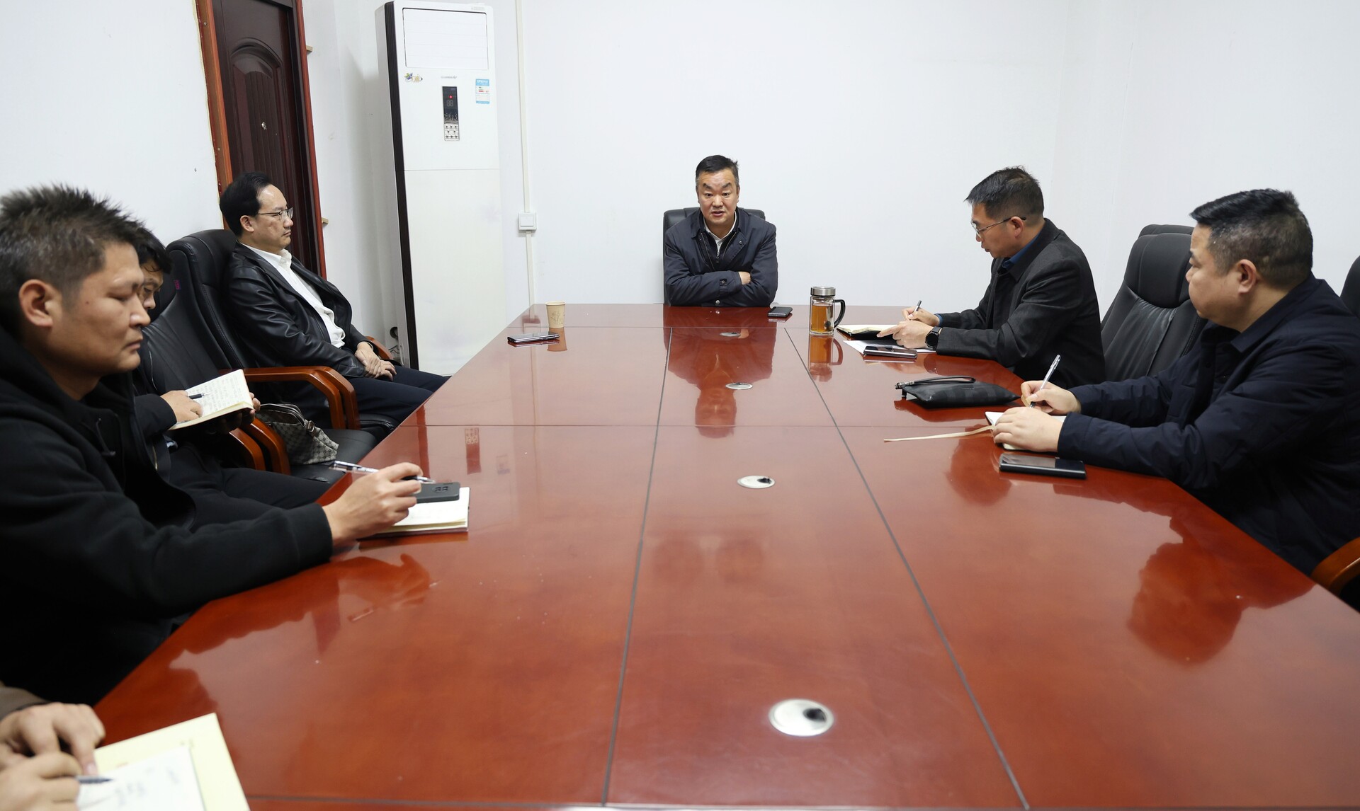 陈创业率队调研整治形式主义为基层减负等工作