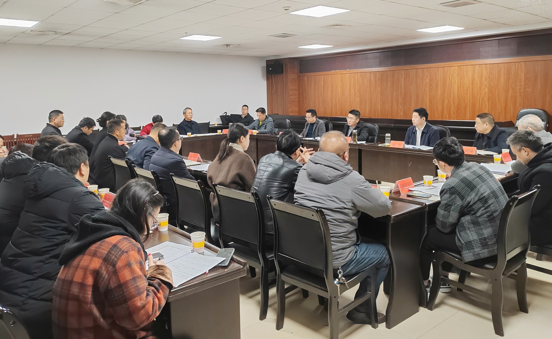 唐正调研全市商务和开放型经济工作