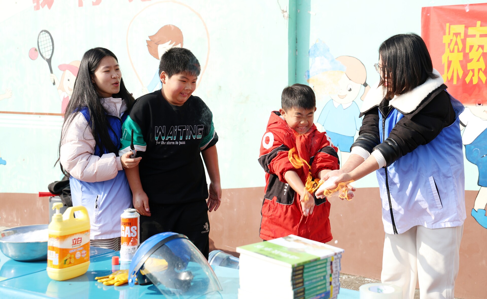 市图书馆送科普进乡村  科学种子播撒乡村少年心田