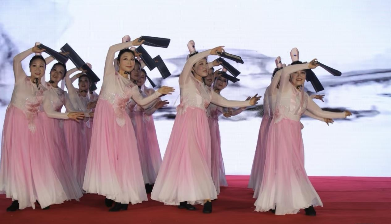 劳动铸辉煌 文明映三尖  三尖镇五一劳动节系列文艺晚会圆满落幕