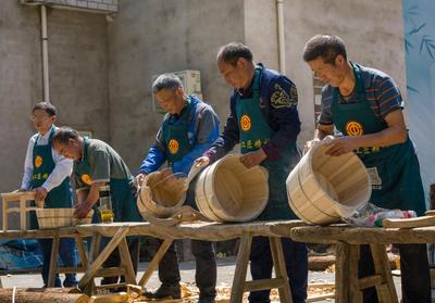 渣渡镇举办“劳动赞歌”乡村手工艺技能擂台赛暨文艺汇演