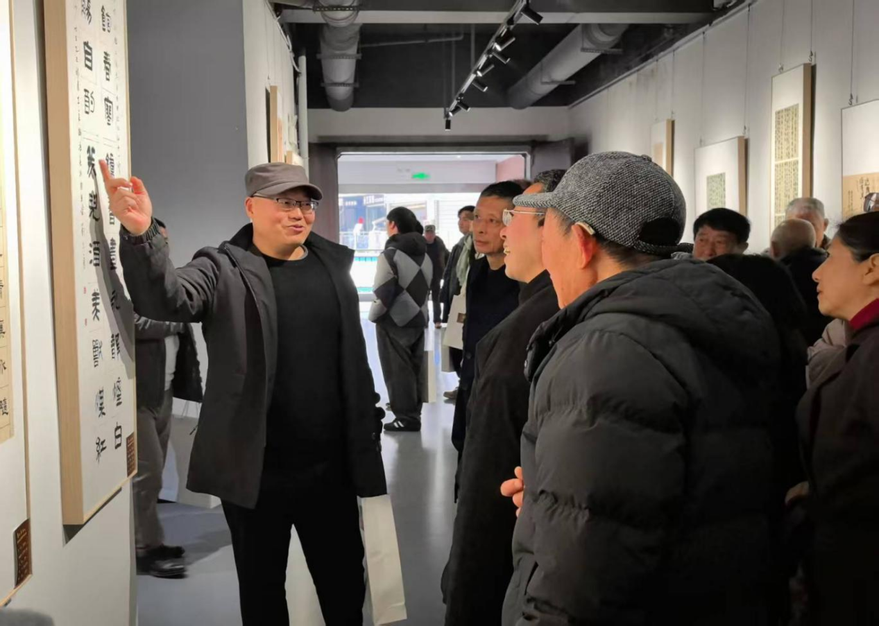 “青山泰府杯”书法展活动