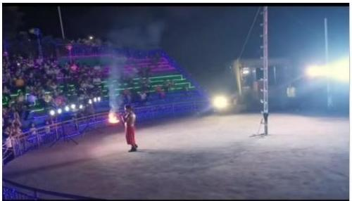 金竹山镇：杂技表演精彩纷呈